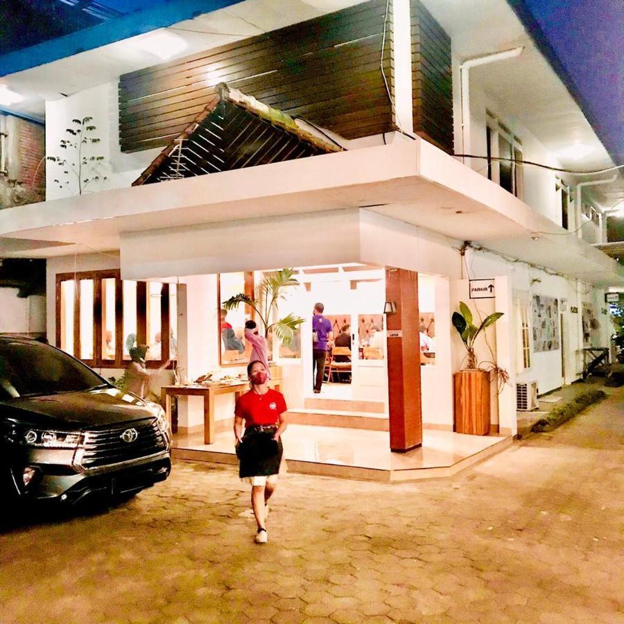 Belaya Hotel Jepara Exterior foto